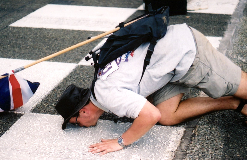 Rich gets sexual with the finish line!